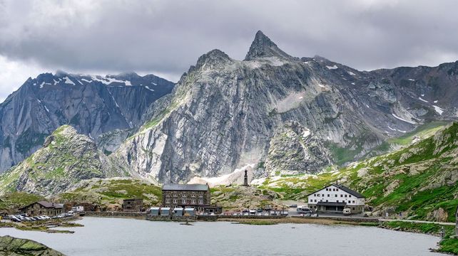 Lake Geneva & Mont Blanc Passes - 4 Nights - European Driving Vacation